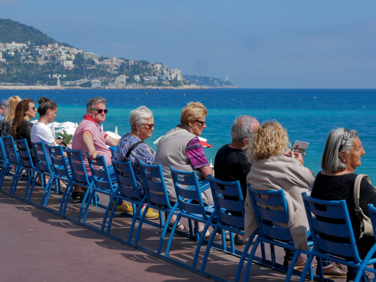 people on promenade des anglais